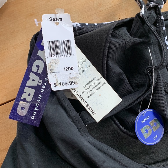 Bathing suit with floating bra . DD cup ( fits more like D) NWT! - Picture 5 of 5